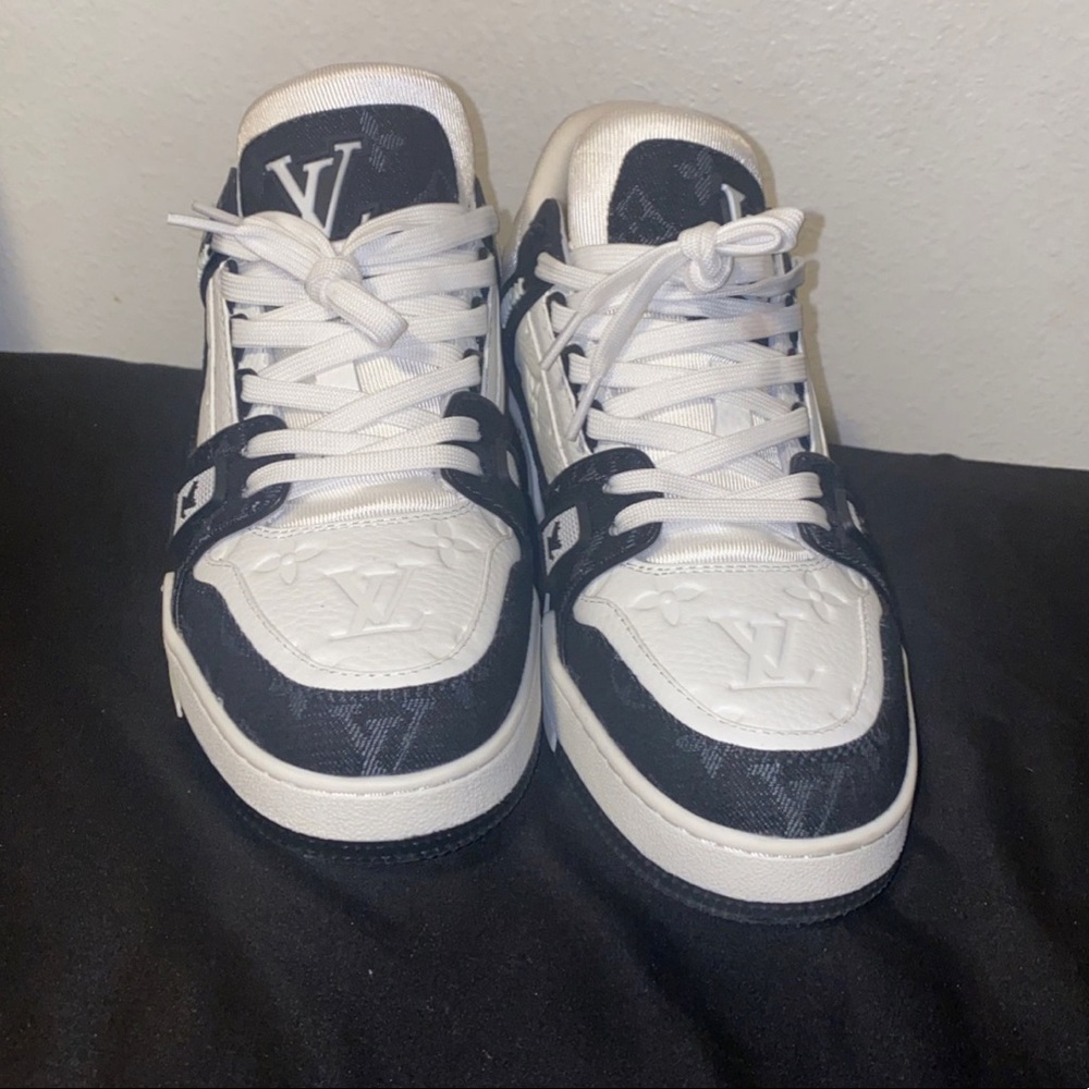 Louis Vuitton Trainer Sneakers, Size 8, worn once - Picture 3 of 4